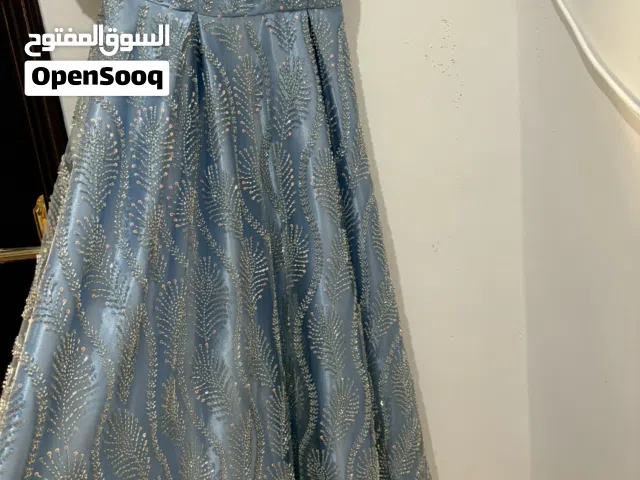 فستان سهره مستعمل ساعتين شبه جديد فقط للبيع