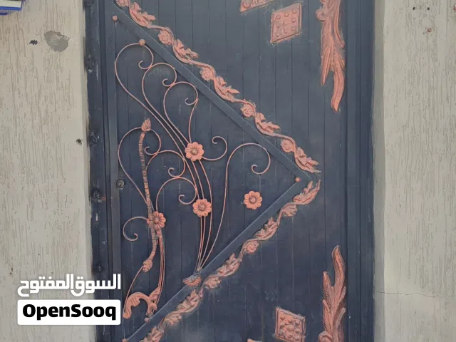220 m2 3 Bedrooms Townhouse for Rent in Tripoli Ain Zara