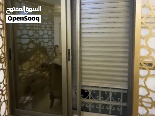 اباجورات كهرباء للبيع بحالة ممتازة  .....  عددهم 14 اباجور نوع المواتير يابانية