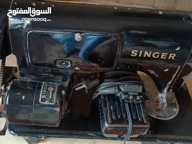 ماكينة خياطة