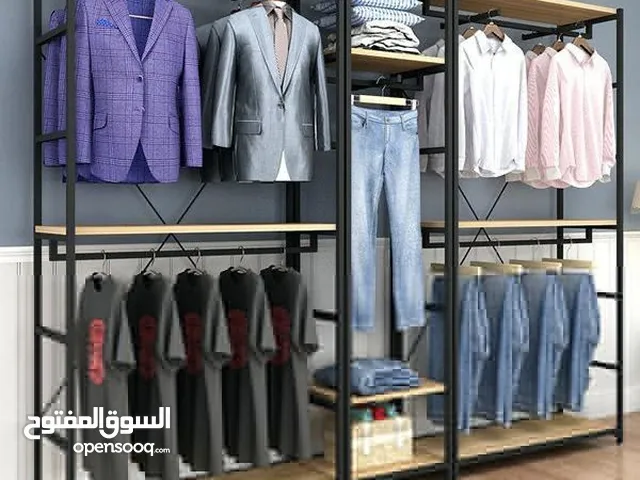 تعاليك ملابس من ذهب الاسود في عالم الحديد