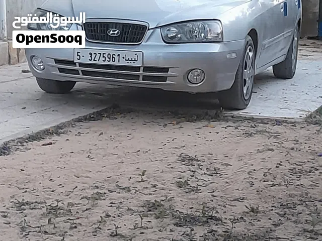 2002 هيونداي افانتي Standard