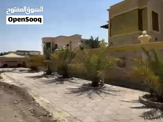 فيلا سكنيه للبيع بمساحه كبيره وموقع ممتاز بارقي احياء البريــــــمي
