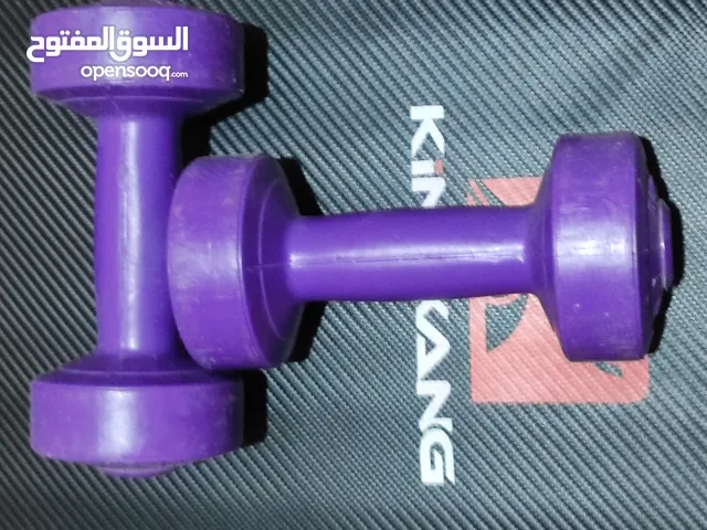 عدد 9 دامبلز حديد / كاوتشوك / بلاستيك مستعمل اوزان مختلفه