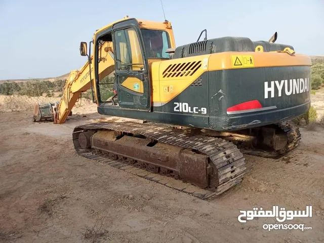 2013 Tracked Excavator Construction Equipments in Al Khums