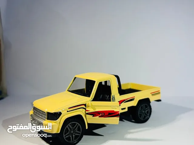 METAL CAR 2 DOOR OPEN TOYOTA PICKUP