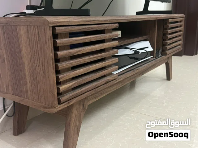 طاولة تلفاز