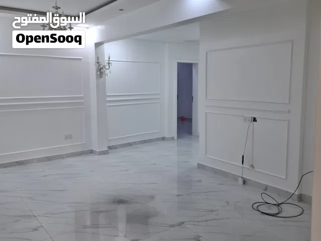 flat for Rent 3 or 2 rooms *Family*