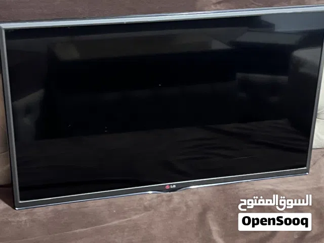 شاشة 32 LG للبيع شبه وكالة شغالة بدون اي مشاكل