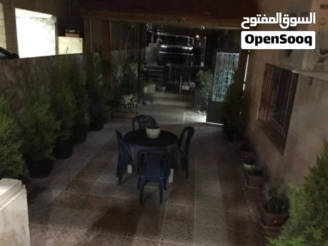 222 m2 4 Bedrooms Apartments for Sale in Irbid Al Hay Al Sharqy