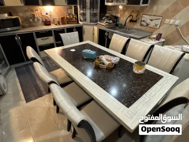 طاولة مطبخ رخام 8 كراسي للبيع