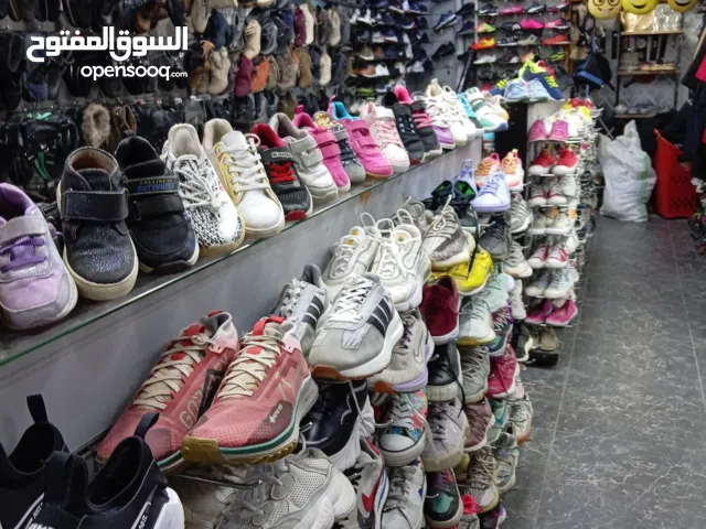 محل تصفية أوروبية للبيع بموقع قوي شارع مديرية ابو نصير مقابل مؤسسة نجمة ابو نصير..السعر عند المعاينه