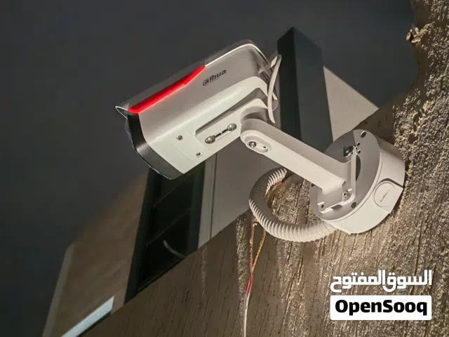 فنى شبكات وكاميرات مراقبة وانتركم