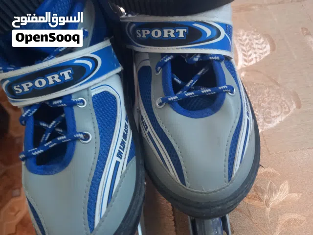 ,2 سكيت لل بيع مستعمل  كياس   الأحمر 37 والزرق 40 او 43 25  دينار