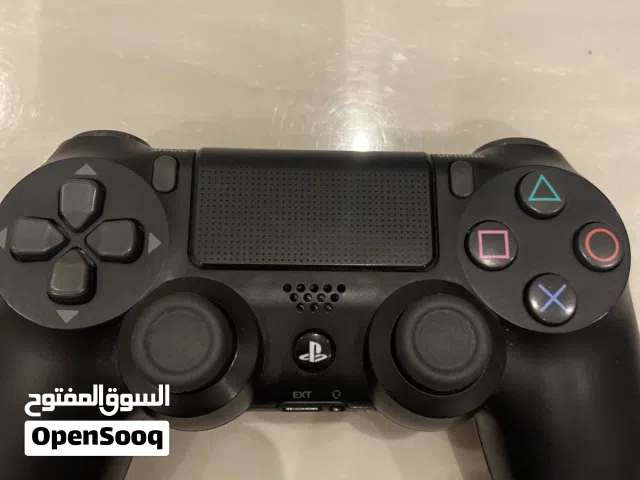 PlayStation 4 controller + charger