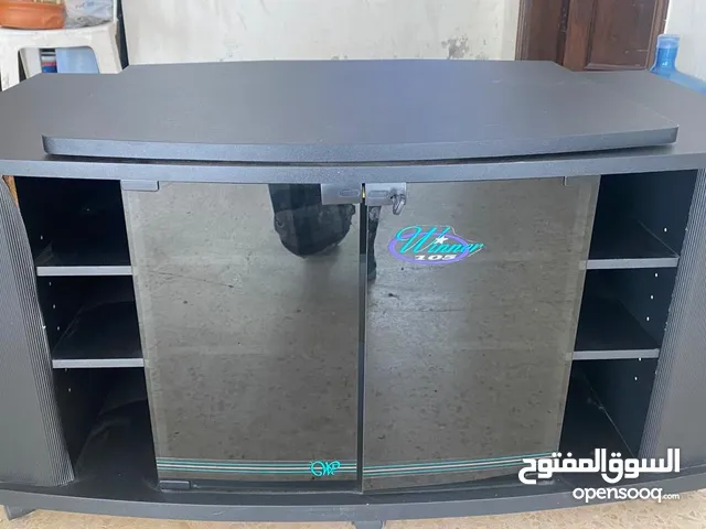طاولة تلفزيون حاله ممتازه جديده