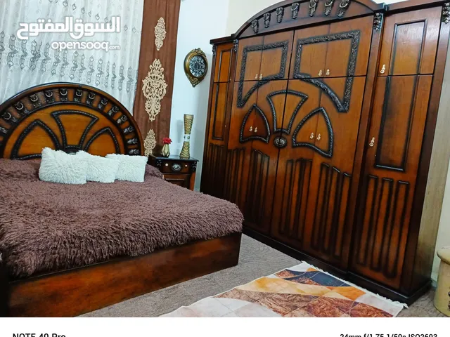 غرفه نوم ماستر كوالتي تفصيل تفصيل تفصيل خشب بلوط كامله لاصحاب الذوق الرفيع الغرفه طابقين غمق ممتاز