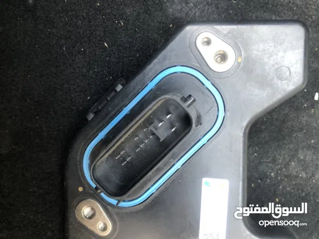 كمبيوتر تسلا مديل 3 للبيع