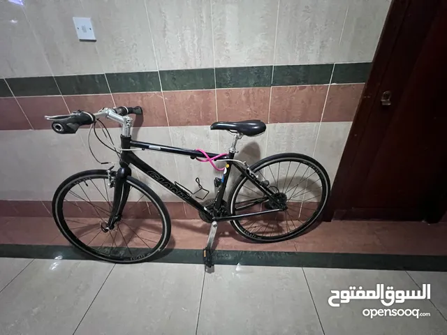 Giant Escape دراجة هوائية