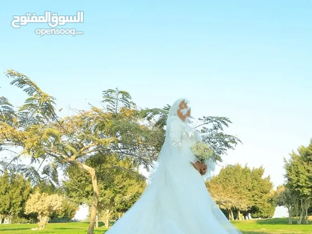 فستان زفاف أنيق ومميز وراقي