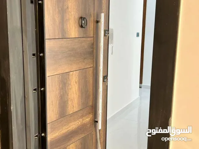 شقة أرضي معلق سكني استثماري لم تسكن لقطه وبسعر مغري جداااا عرض خاص في أرقى مناطق الجاردنز