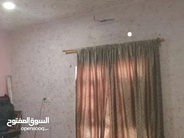 170 m2 4 Bedrooms Townhouse for Sale in Basra Manawi Lajim