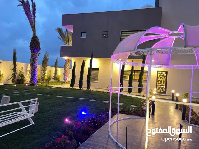 4 Bedrooms Chalet for Rent in Amman Airport Road - Manaseer Gs