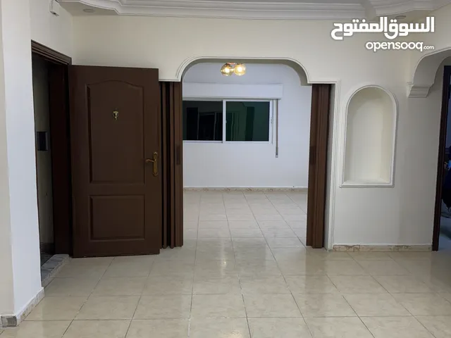 شقة للبيع من المالك - في ارقى واهدأ مناطق اربد الحي الشرقي قرب مسجد الغفران ودوار الدرة