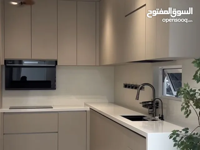 تفصيل مطابخ حديثة وعصرية تشمل سهولة الاستخدام والحركة وتتماشى مع زوقك