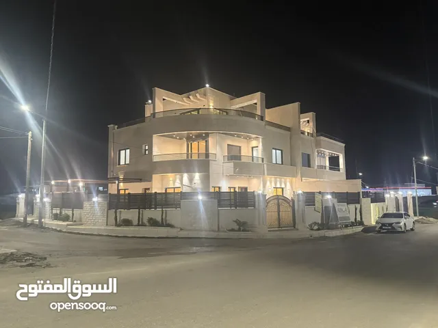 375 m2 5 Bedrooms Villa for Sale in Irbid Aydoun