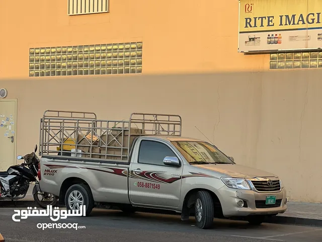 Taxi Pickup Truck Delivery Service Moving and Shifting