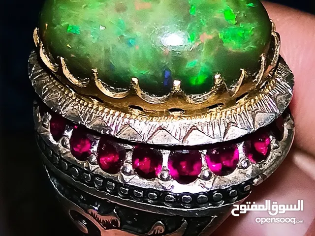 خاتم أوبال عيار 35 قيراطًا