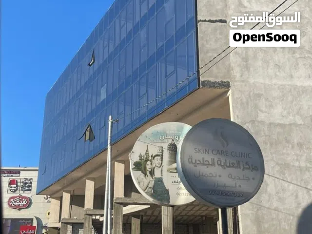 مكتب تجاري للايجار بجانب ارابيلا مول مطل على مدينة الحسن الرياضية