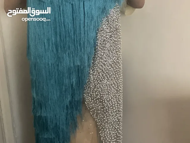 فساتين خطب او اعراس للبيع