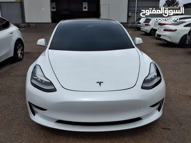 تيسلا 2021 ستاندرد بلس فحص كامل 4 جيد في المنطقة الحرة وارد امريكي داخلي ابيض