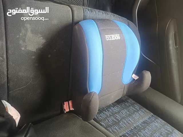 كرسي سيارة للاطفال sparco بحالة ممتازة