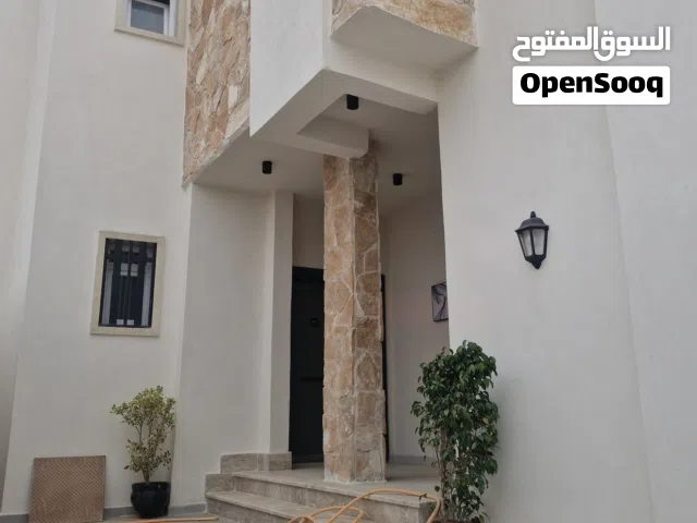 #منزل دور وملحق واجهتين  #الموقع عين زارة امتداد  اربعة شوارع #عليوي  #السعر 440 الف قابل للنقاش
