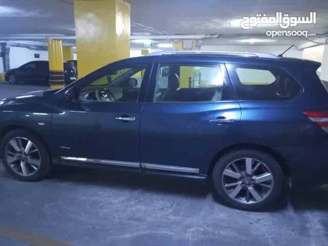 Used Nissan Pathfinder in Amman