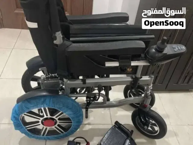 كرسي كهربائي متحرك