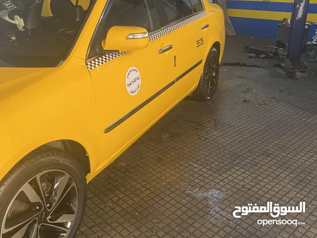 تاكسي نخدم توصيل ركاب امانات داخل وخارج طرابلس اقرا الوصف قبل ماتتصل