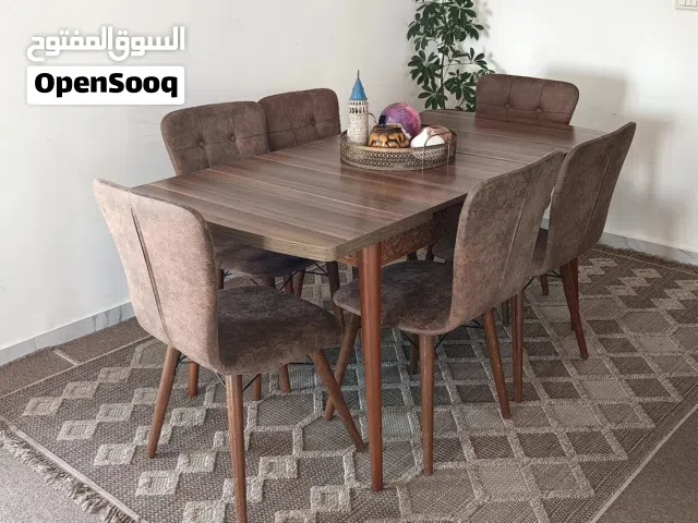 طقم كنب 9 مقاعد فاخر وبحالة الجديد