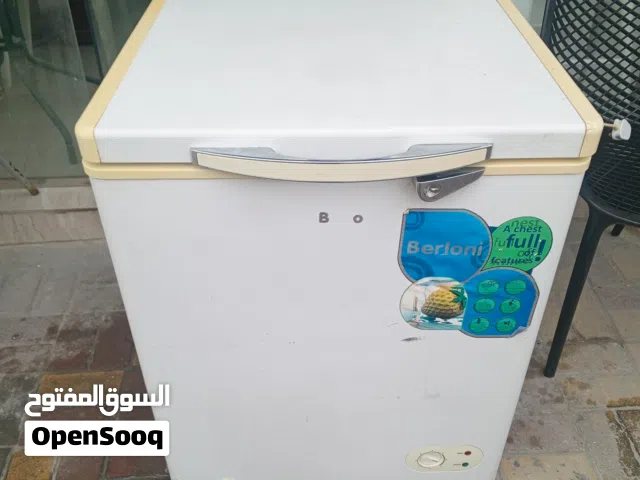 فريزرشركةبيرلوني نظيف تبريدممتازالحجم140لتروفوق شغال