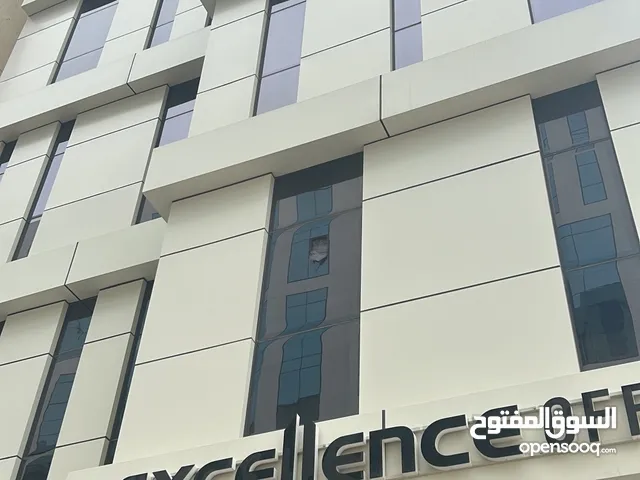 مطلوب شخص يستأجر مساحه لعمل كوفي في مبنى مكاتب في غلا الاولى