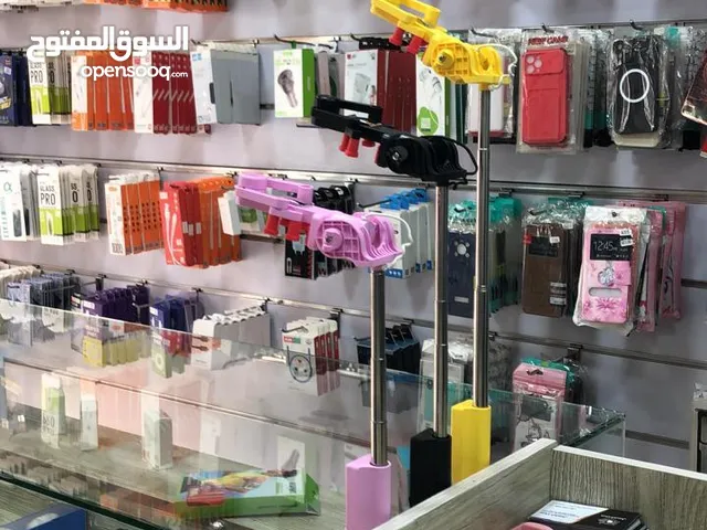 محل للايجار بخلو الديكور والبضاعة صيانه اجهزة خلوية واكسسورات