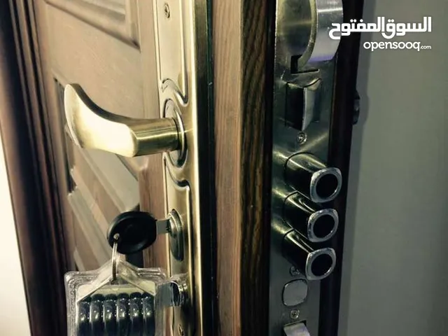 المتخصص لصيانة أبواب الأمان والأبواب الداخلية