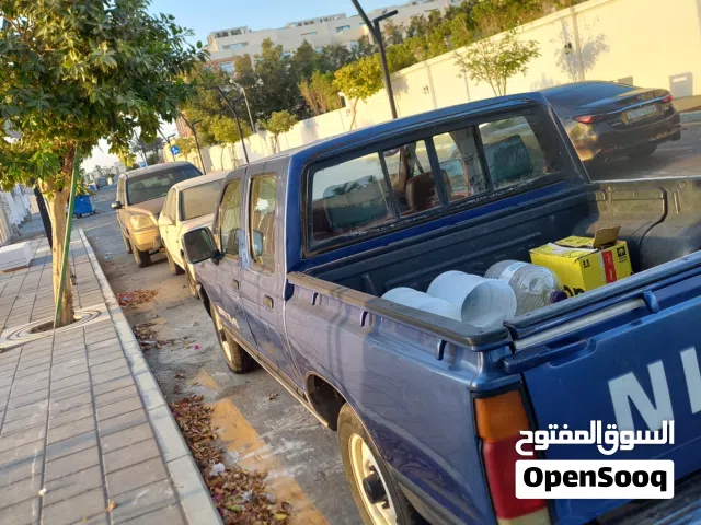 2000 نيسان داتسون