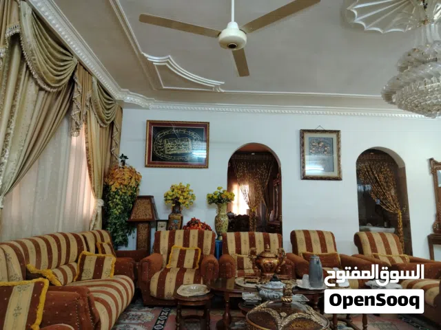  Building for Sale in Zarqa Hay Ma'soom