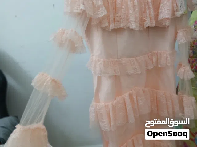 فساتين سهرة ثقيله ..حجم سمول...اي فستان ب65دينار