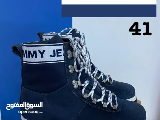 سيفتي Tommy Hilfiger الأصلي مقاس 41 مميز جدا حال الجديد