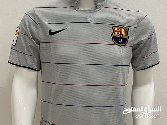 تيشيرت برشلونه كلاسيك يتوفر من مقاس s الئ xxxl خامه ممتازه